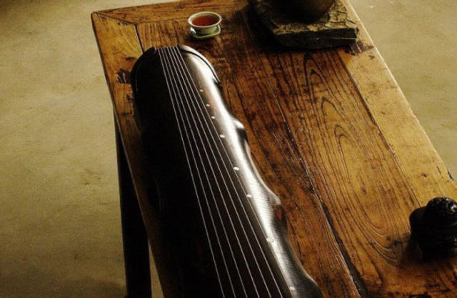 温州市古琴蕴含的传统文化，一把古琴制备出来要两年的时间